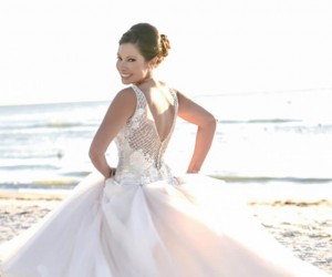 Sirata bride on the beach